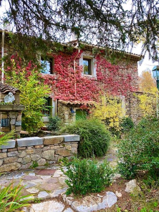 Le Priolat Des Anges Aux Portes Des Gorges Du Verdon Trigance Exterior foto